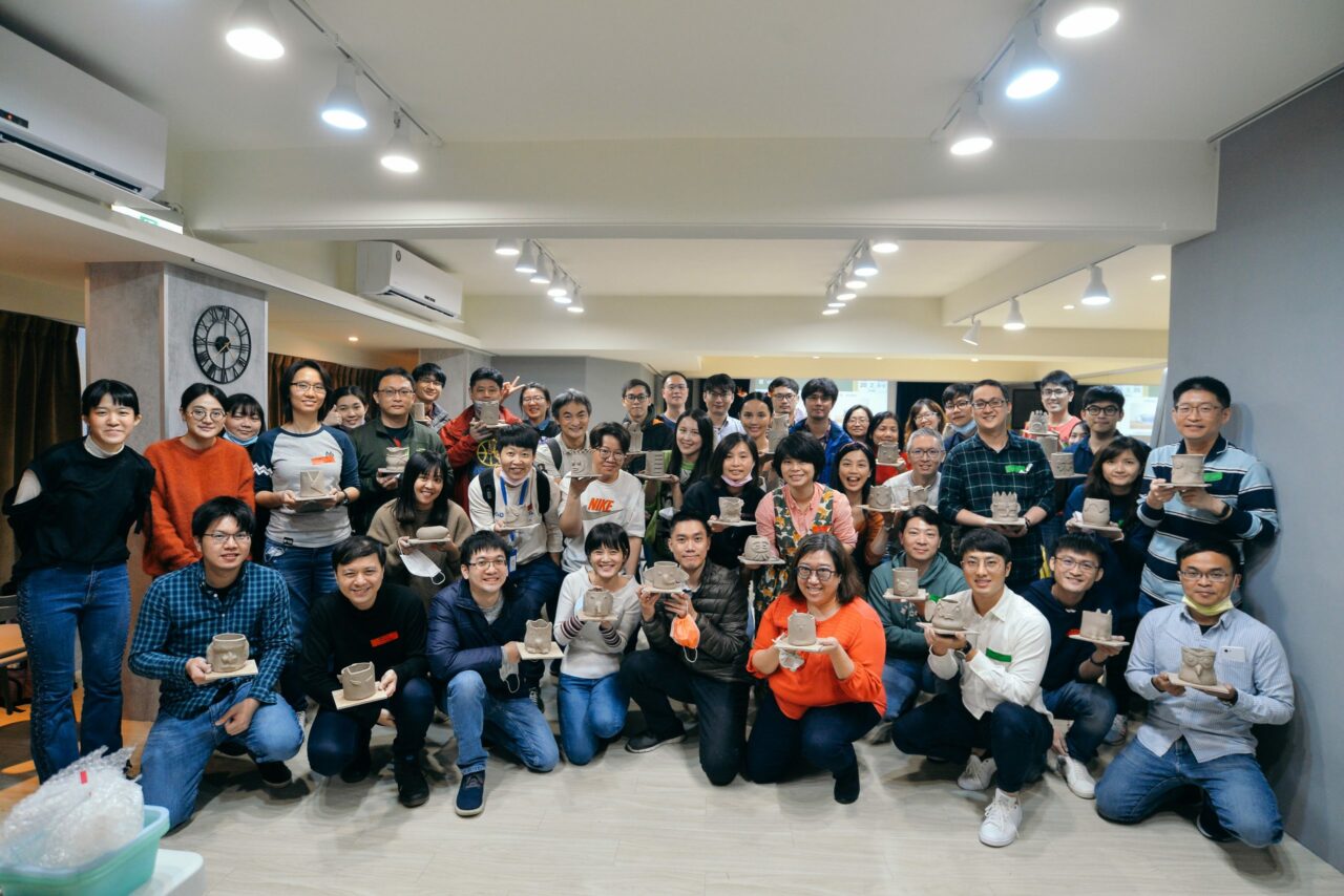 企業活動 台北陶藝課 上課實況攝影12 scaled 1