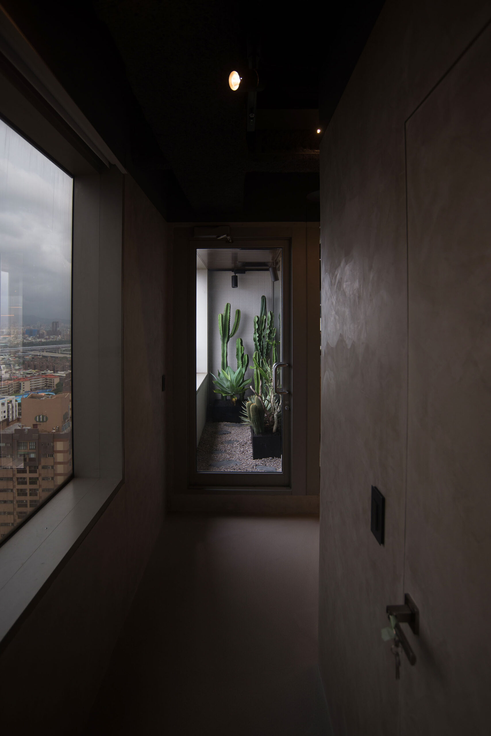 質感陽台改造 深度療癒招待所 私人招待會所 質感綠景陽台設計14 scaled