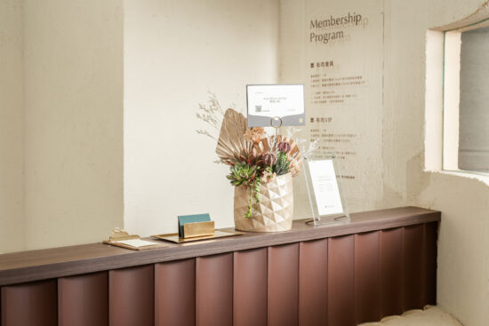 鳳梨盆栽開幕新店面