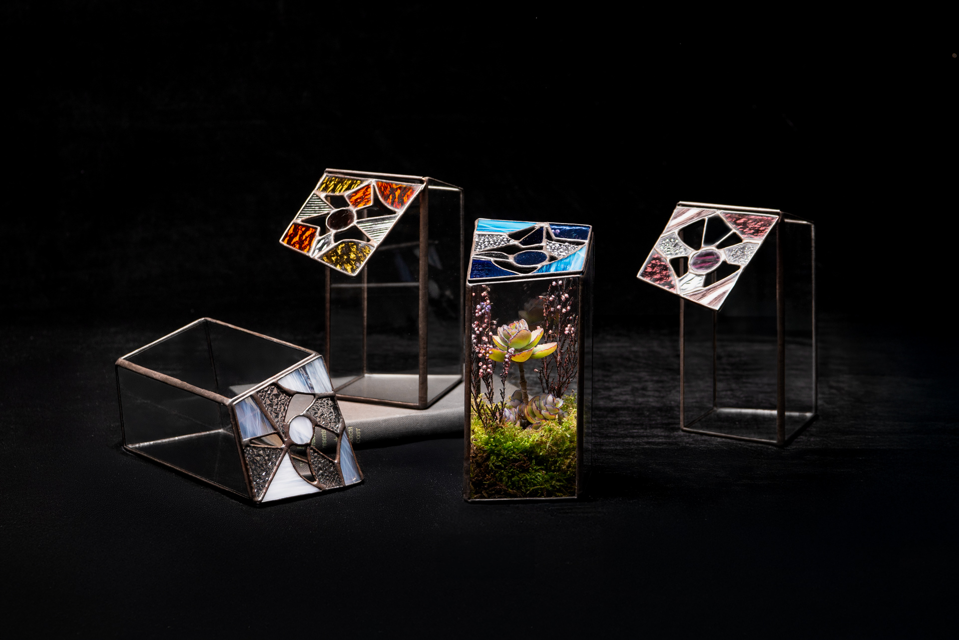 9週年慶限定滿額贈-玻璃創作「光室」